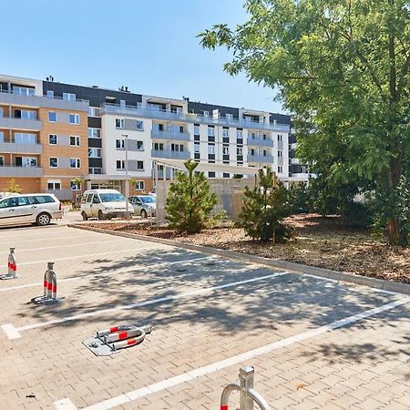 Vintage Apartment In New Estate With Parking - Krzyki Wroclaw By Noclegi Renters ภายนอก รูปภาพ