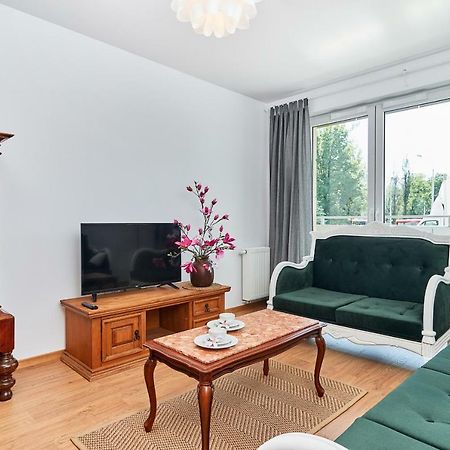 Vintage Apartment In New Estate With Parking - Krzyki Wroclaw By Noclegi Renters ภายนอก รูปภาพ