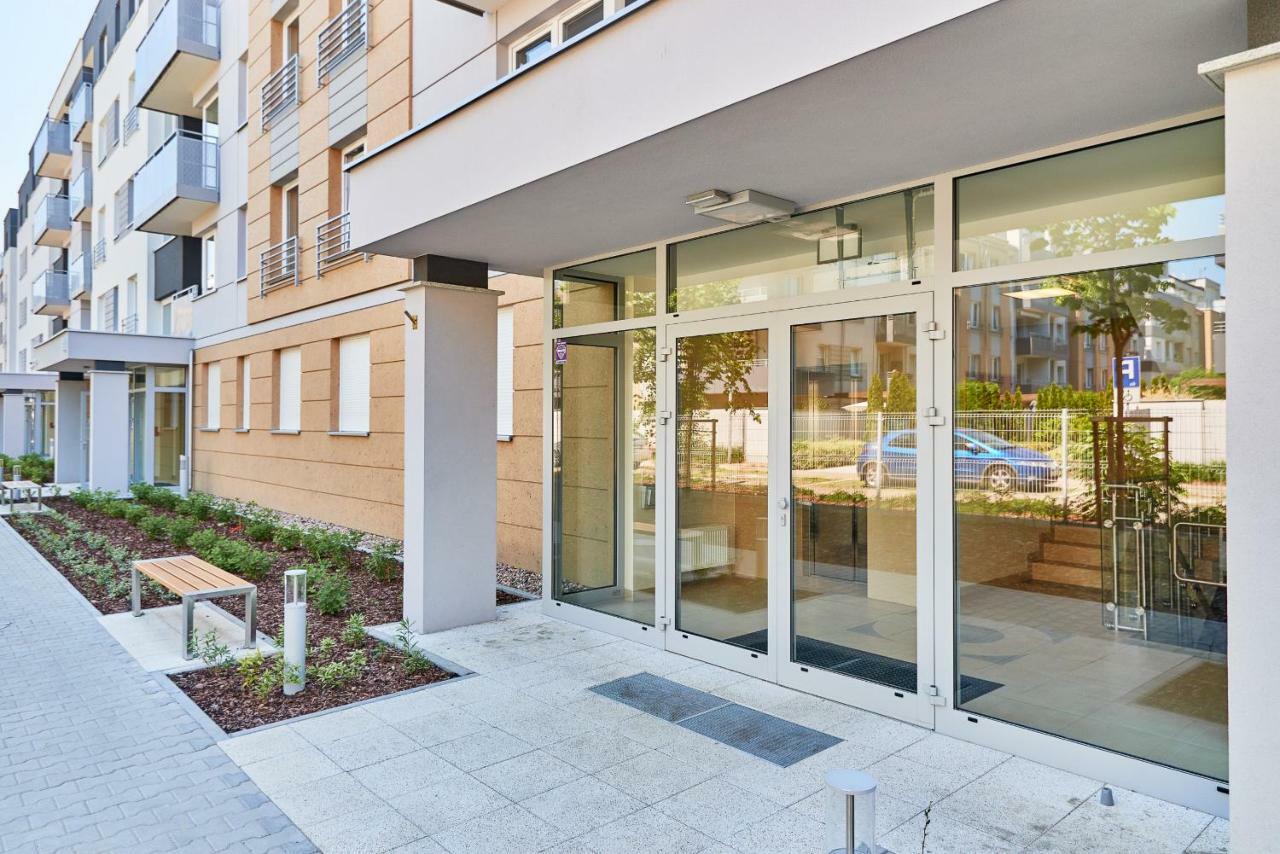Vintage Apartment In New Estate With Parking - Krzyki Wroclaw By Noclegi Renters ภายนอก รูปภาพ