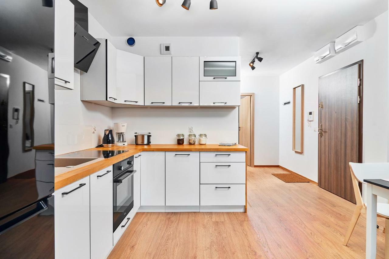 Vintage Apartment In New Estate With Parking - Krzyki Wroclaw By Noclegi Renters ภายนอก รูปภาพ