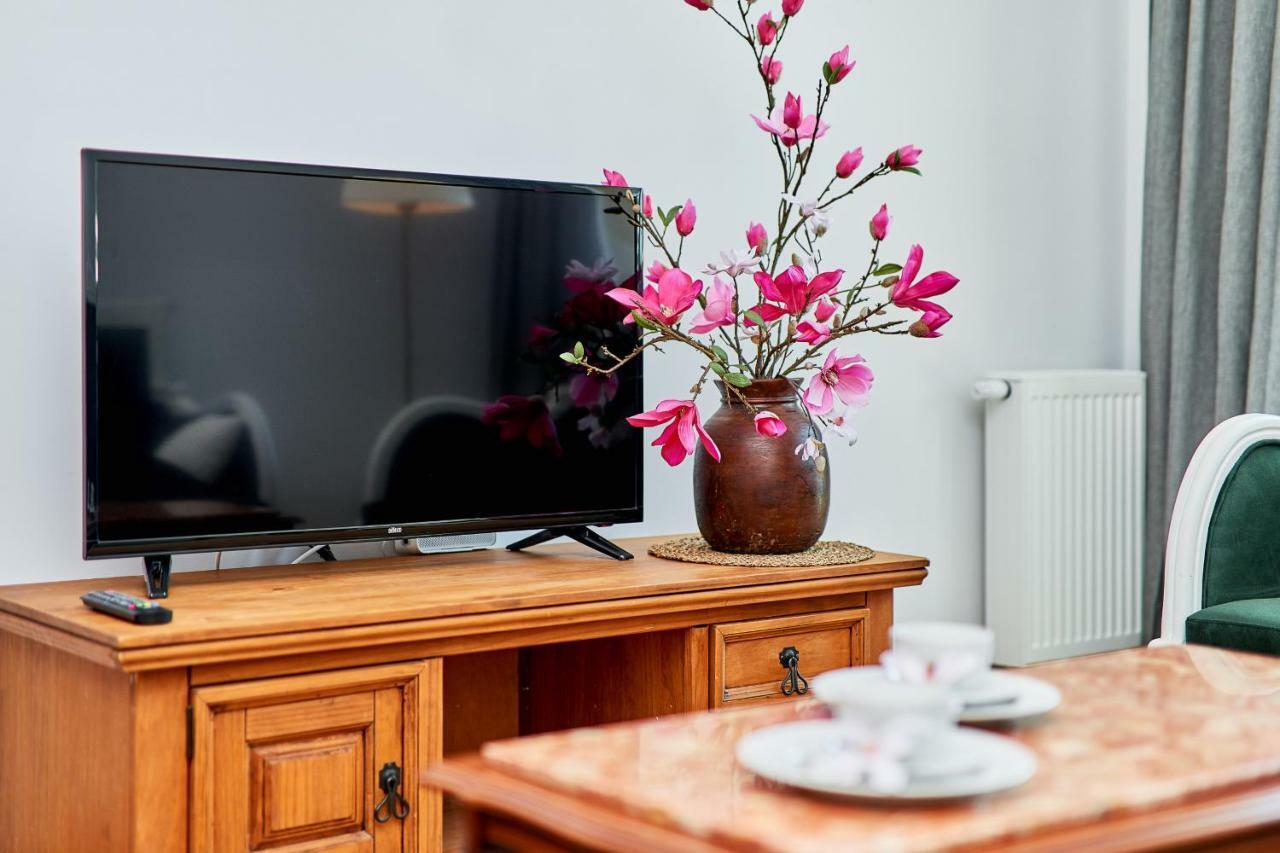 Vintage Apartment In New Estate With Parking - Krzyki Wroclaw By Noclegi Renters ภายนอก รูปภาพ