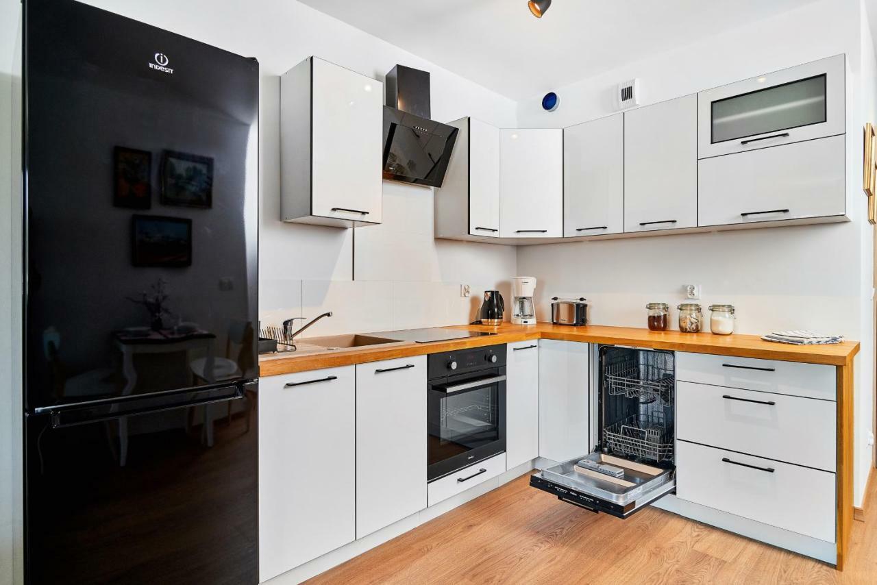 Vintage Apartment In New Estate With Parking - Krzyki Wroclaw By Noclegi Renters ภายนอก รูปภาพ