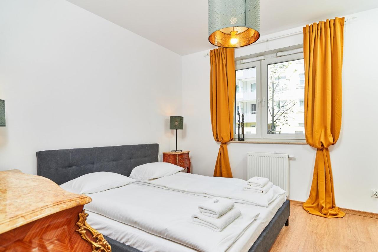 Vintage Apartment In New Estate With Parking - Krzyki Wroclaw By Noclegi Renters ภายนอก รูปภาพ